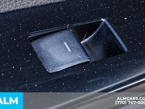 Used 2025 Toyota Camry SE image 54