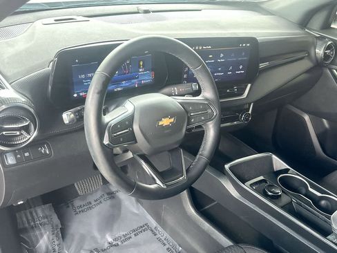 Used 2026 Chevrolet Equinox LT FWD image 13