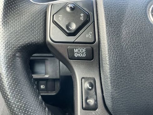 Used 2019 Toyota Tacoma TRD Sport AWD/4WD image 18