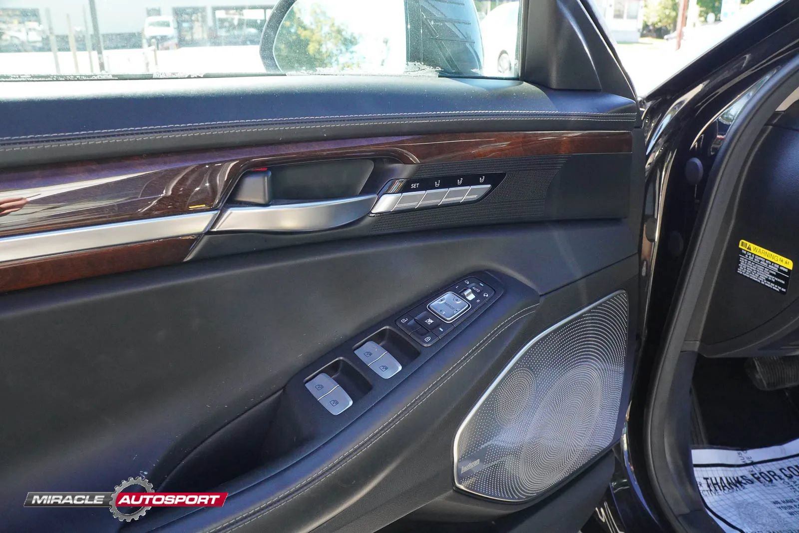 Used 2019 Genesis G90 3.3T Premium AWD/4WD image 16