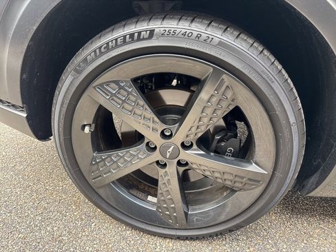 Used 2023 Genesis GV70 2.5T w/ Sport Prestige Package image 10