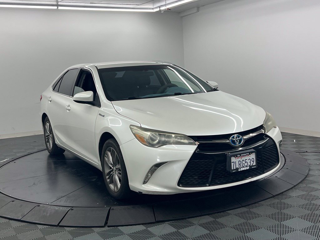 Used 2015 Toyota Camry SE FWD image 3