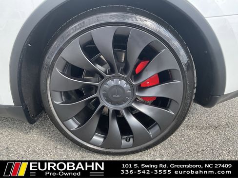 Used 2023 Tesla Model Y Performance image 29
