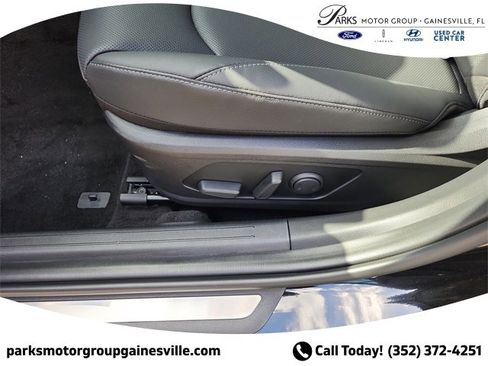 New 2025 Hyundai Sonata Limited image 16