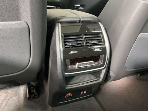 Used 2026 BMW X7 xDrive40i w/ M Sport Package AWD/4WD image 28