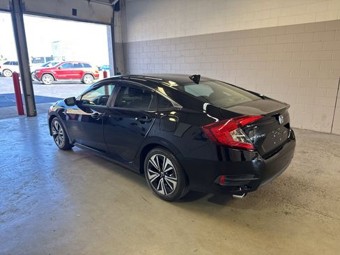 Used 2018 Honda Civic EX-T image 5