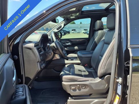 Used 2023 Chevrolet Suburban RST w/ Luxury Package AWD/4WD image 19
