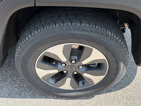 Used 2024 Jeep Grand Cherokee Limited 4xe AWD/4WD image 12