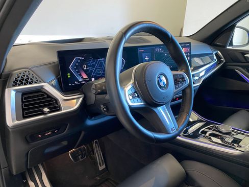 Certified 2024 BMW X5 xDrive40i w/ M Sport Package image 4