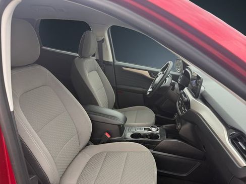 Used 2022 Ford Escape SE w/ Cold Weather Package image 15