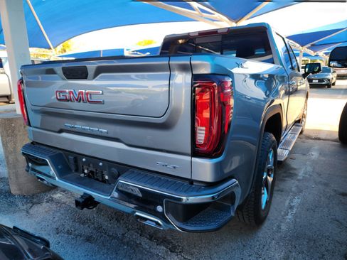 Used 2024 GMC Sierra 1500 SLT AWD/4WD image 4