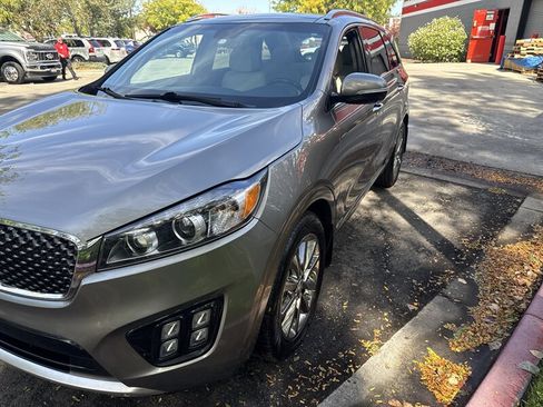 Used 2016 Kia Sorento SX AWD/4WD image 13