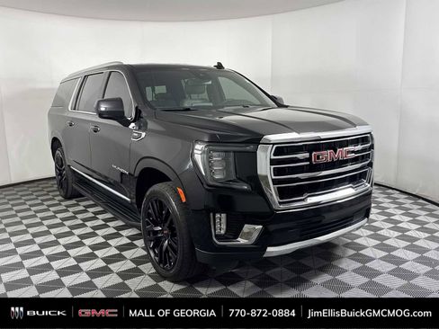 Used 2023 GMC Yukon XL SLT image 1