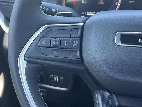 New 2025 Jeep Grand Cherokee L Laredo w/ Luxury Tech Group I image 12