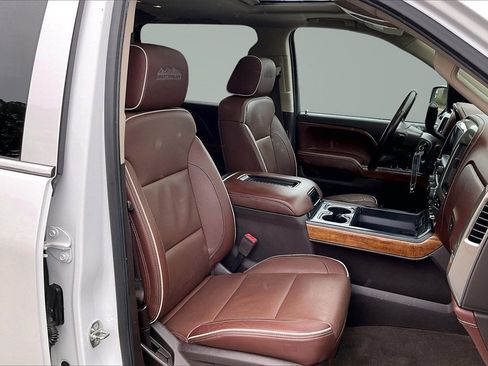 Used 2017 Chevrolet Silverado 1500 High Country image 7