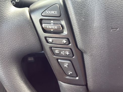 Used 2025 Nissan Frontier S RWD image 27