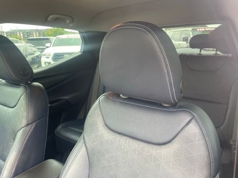 Used 2023 Chevrolet Bolt EUV LT w/ Convenience Package FWD image 20