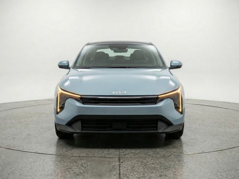 Used 2025 Kia K4 FWD image 2