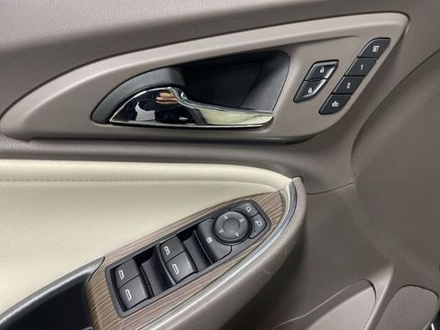 Used 2024 Chevrolet Malibu LT FWD image 13