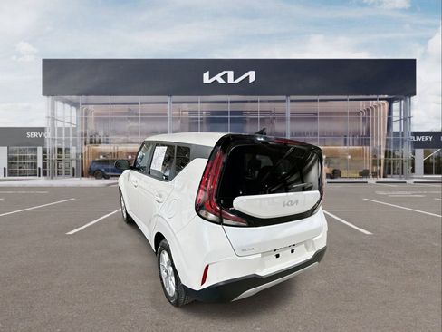 Used 2024 Kia Soul LX w/ Option Group 015 image 6