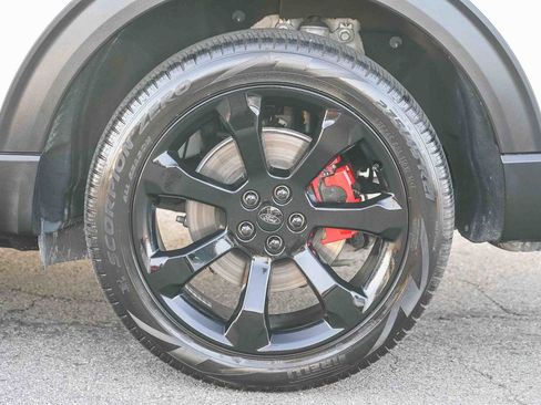 Used 2020 Ford Explorer ST w/ ST Street Pack image 11