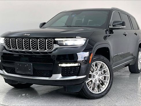 Used 2021 Jeep Grand Cherokee L Summit w/ Luxury Tech Group V image 15