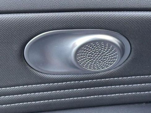 Used 2025 Hyundai Elantra SEL image 15