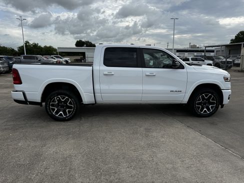 Used 2025 RAM 1500 Laramie w/ Sport Appearance Package AWD/4WD image 7