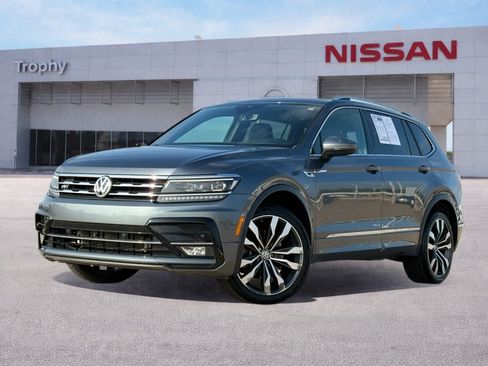 Used 2020 Volkswagen Tiguan SEL Premium R-Line w/ 3rd Row Seat Package AWD/4WD image 1