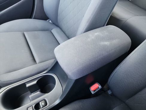 Used 2023 Toyota Corolla LE image 31