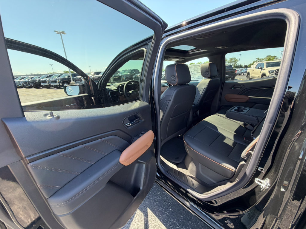 New 2026 GMC Canyon AT4 w/ Technology Plus Package AWD/4WD image 28