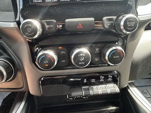Used 2020 RAM 1500 Big Horn AWD/4WD image 24