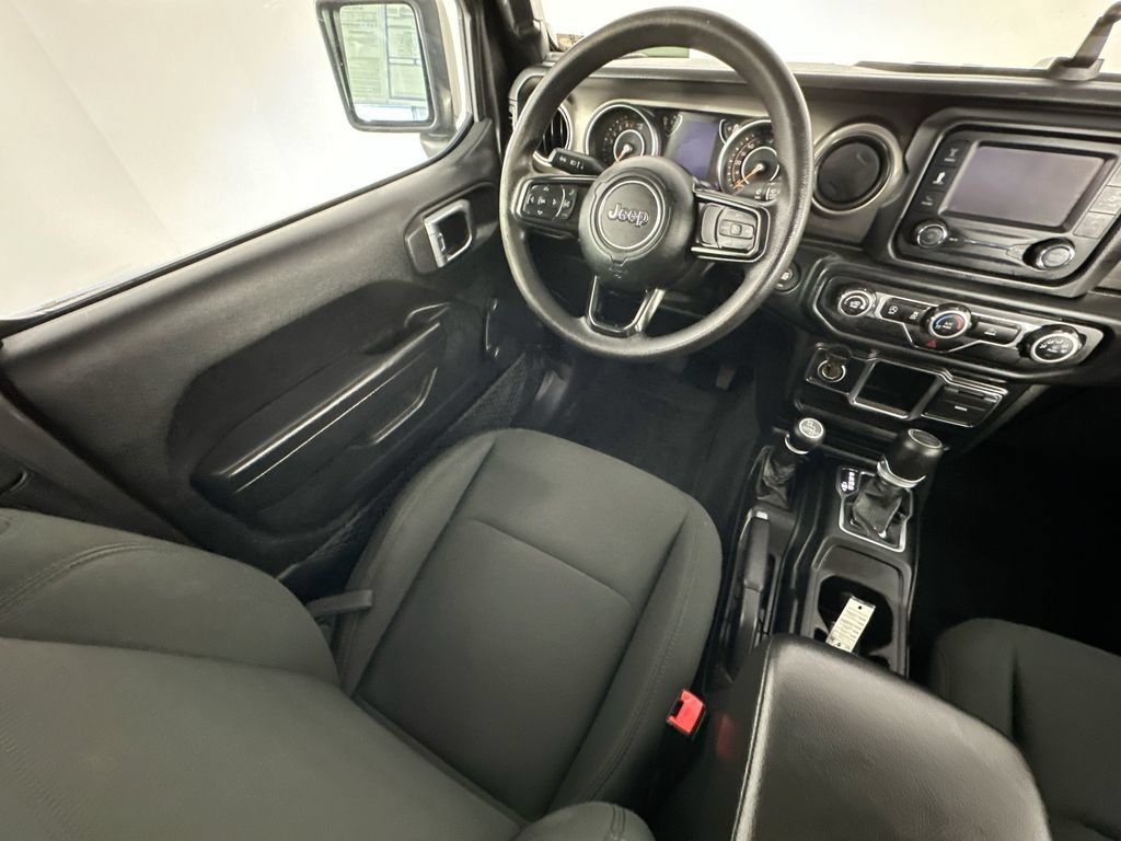 Used 2020 Jeep Gladiator Sport AWD/4WD image 9