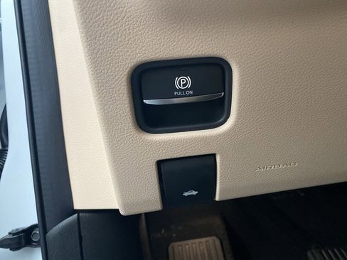 New 2025 Jeep Grand Cherokee Limited image 16