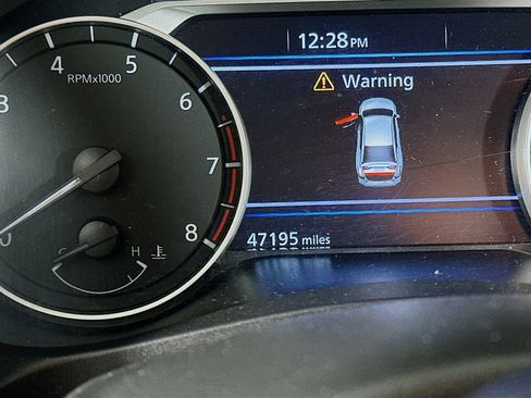 Used 2024 Nissan Altima 2.5 SV image 19