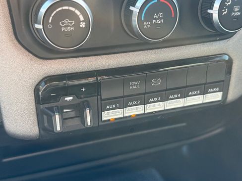 Used 2022 RAM 3500 Tradesman w/ Chrome Appearance Group image 29