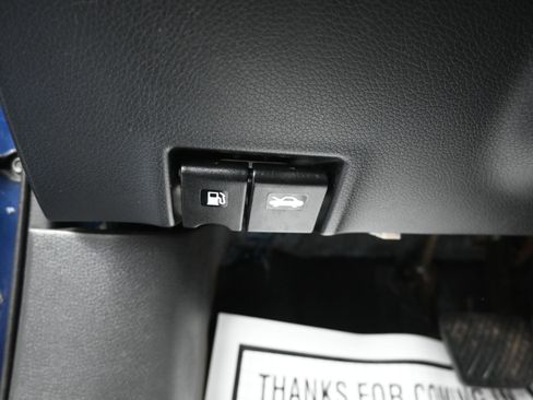 Used 2018 Nissan Sentra SV image 23