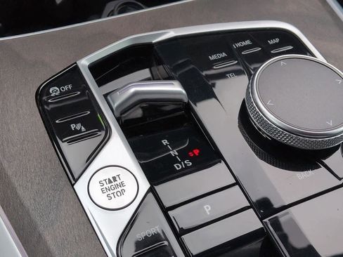 Used 2024 BMW X5 xDrive40i w/ Premium Package image 34