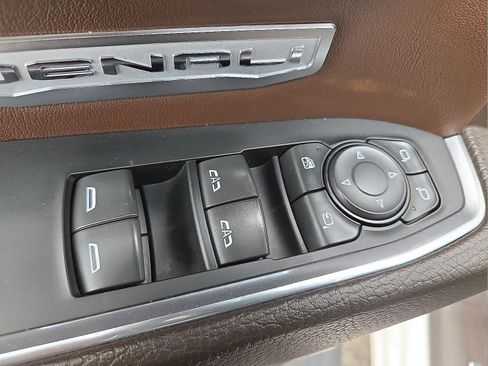 Certified 2023 GMC Sierra 1500 Denali AWD/4WD image 15