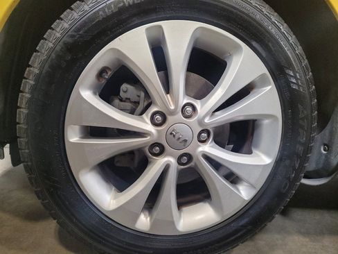 Used 2014 Kia Soul + w/ UVO w/Eservices Package FWD image 31