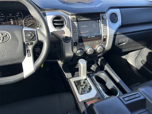 Used 2018 Toyota Tundra SR5 image 18