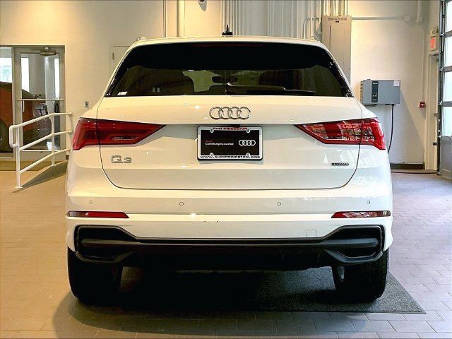 Certified 2023 Audi Q3 2.0T Premium w/ Convenience Package AWD/4WD image 7