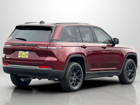 New 2026 Jeep Grand Cherokee Altitude image 5