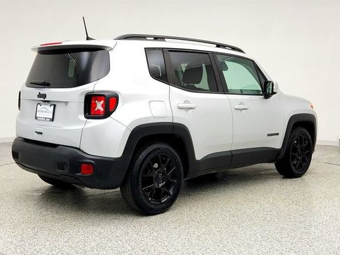 Used 2020 Jeep Renegade Altitude image 4