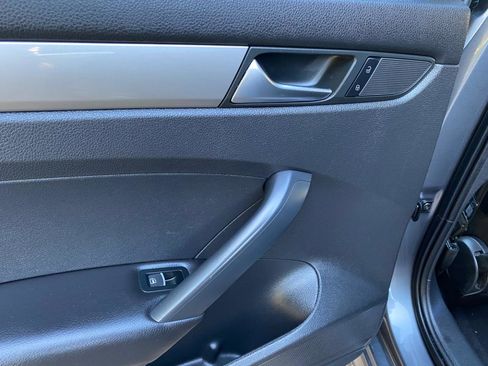 Used 2012 Volkswagen Passat 2.5 S image 31