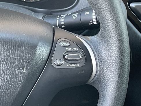 Used 2017 Nissan Pathfinder S FWD image 13