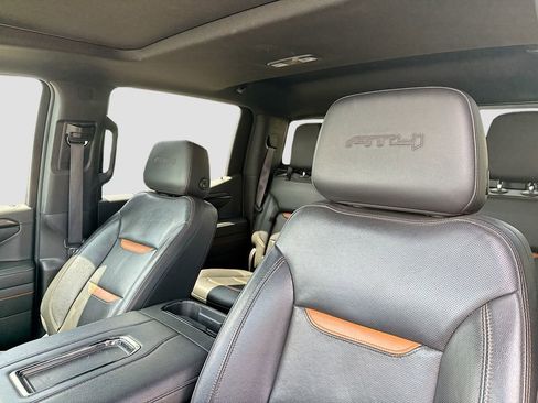 Used 2022 GMC Sierra 1500 AT4 w/ AT4 Preferred Package AWD/4WD image 13