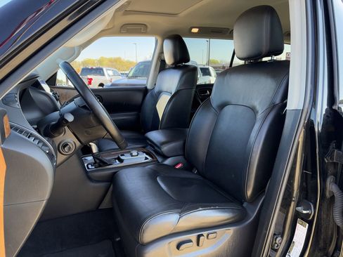 Used 2023 Nissan Armada SL w/ Captain's Chairs Package image 27