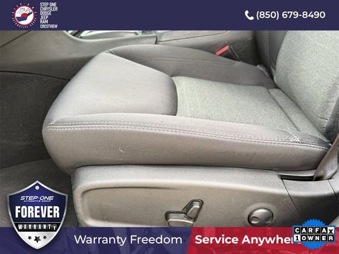 Used 2022 Chrysler 300 Touring image 13