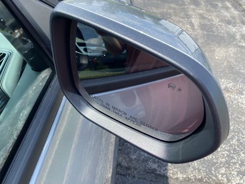 New 2025 Chevrolet Equinox LT image 32